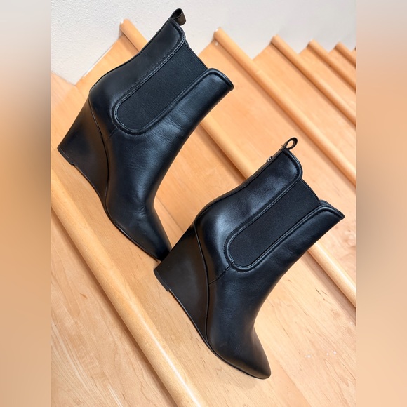 VERONICA BEARD Iluska Black Leather Wedge Chelsea Ankle Boots Size 6.5 - Picture 4 of 13